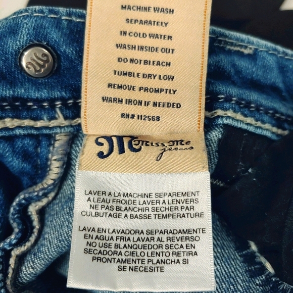 Miss Me Boyfriend Capris...Size 28 - Picture 11 of 13
